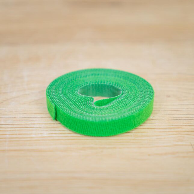 tasma-rzepowa-do-podpinania-roslin tasma-rzepowa-do-podpinania-roslin